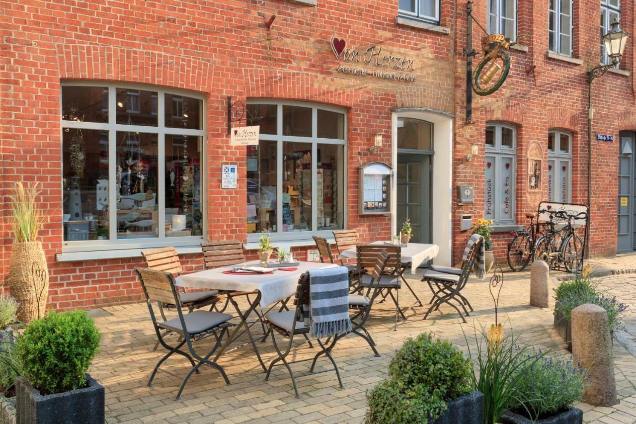 Gaestehaus Von Herzen Lauenburg Exteriör bild
